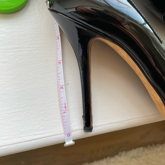 DIOR black patent pumps. Slight wear, but cannot see when on. Size 38.5 - Picture 9 of 10